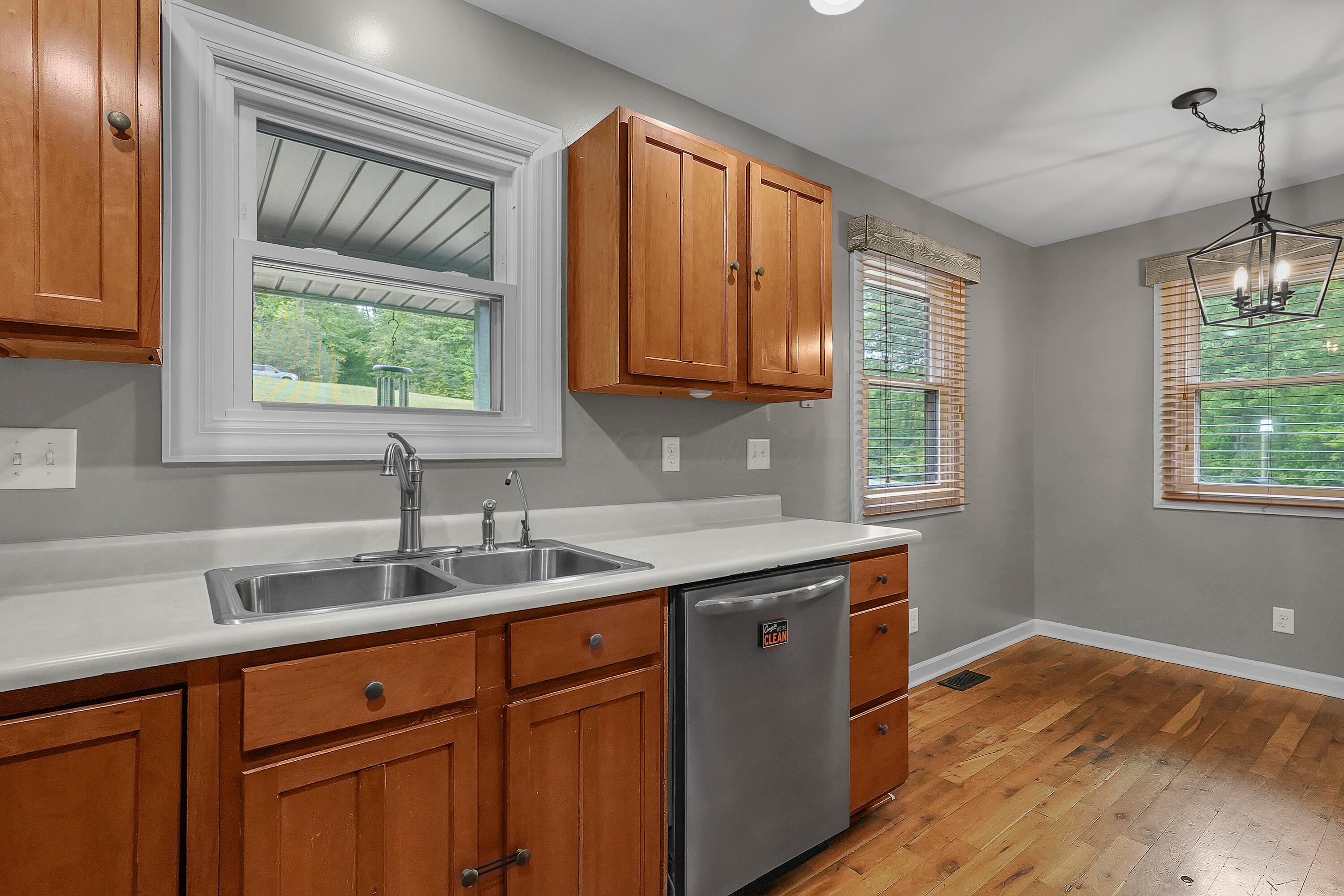 6334 Hansley Road, Sugar Grove, Ohio image 17