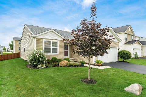 Photo of 350 Glen Crossing Drive, Pataskala, OH 43062 (MLS # 226028632)