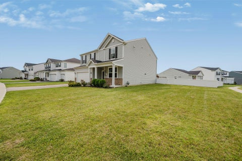 Photo of 1187 Lake Forest Drive, Hebron, OH 43025 (MLS # 226028330)