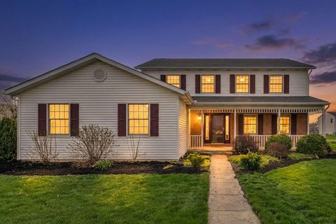 Photo of 1401 Carmel Drive, Marysville, OH 43040 (MLS # 226010493)