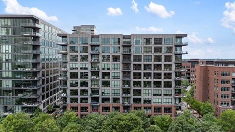 Tiny photo for 225 John H McConnell Boulevard 605 #605, Columbus, OH 43215 (MLS # 226003129)