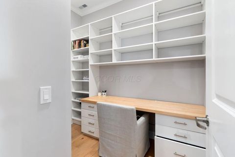 Tiny photo for 225 John H McConnell Boulevard 605 #605, Columbus, OH 43215 (MLS # 226003129)