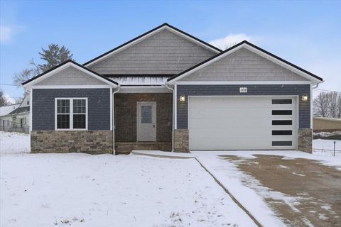 Tiny photo for 332 Wooster Road, Mount Vernon, OH 43050 (MLS # 226001819)