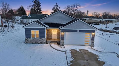 Photo of 332 Wooster Road, Mount Vernon, OH 43050 (MLS # 226001819)