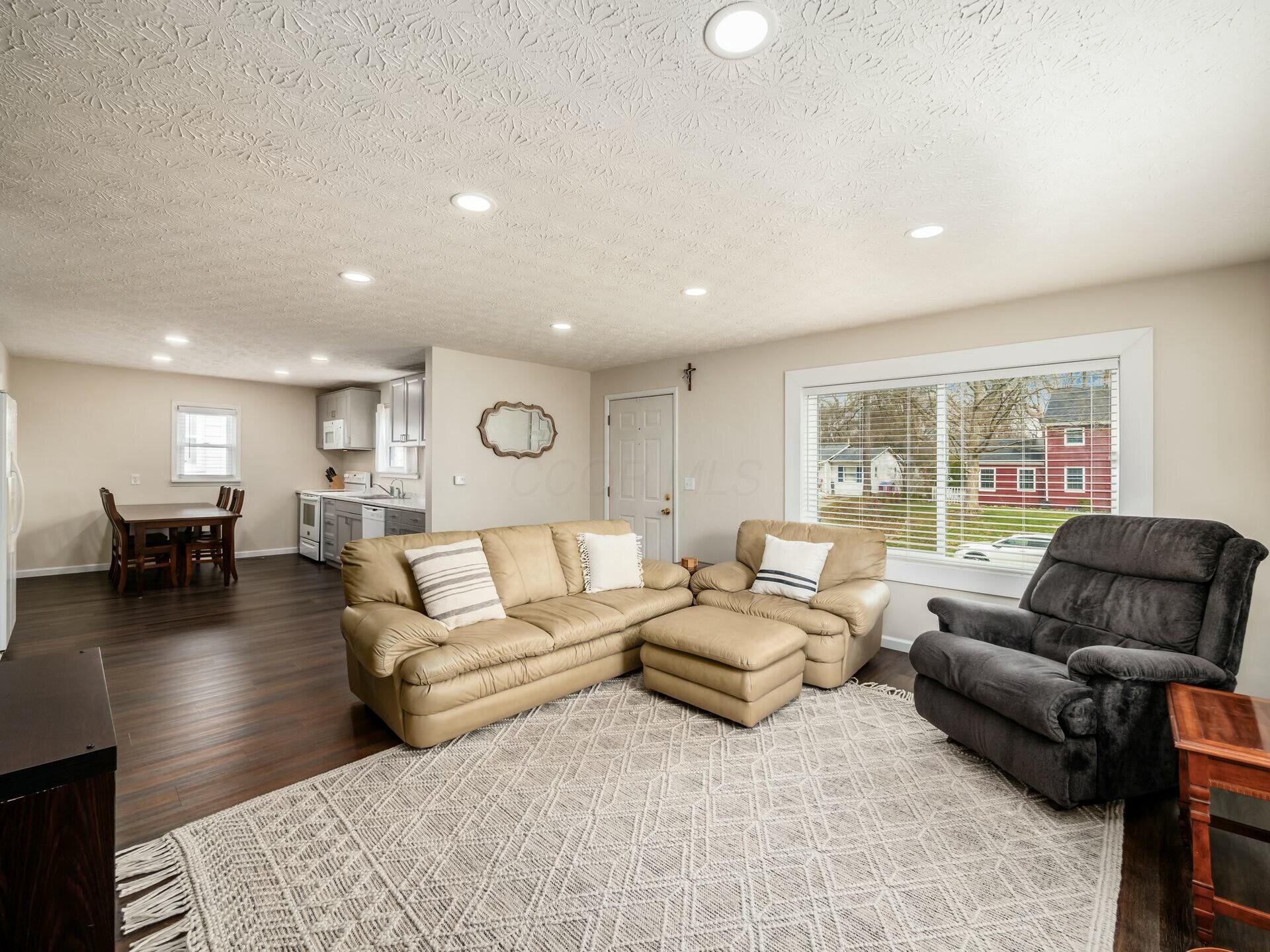 619 W 8th Street, Marysville, Ohio image 8