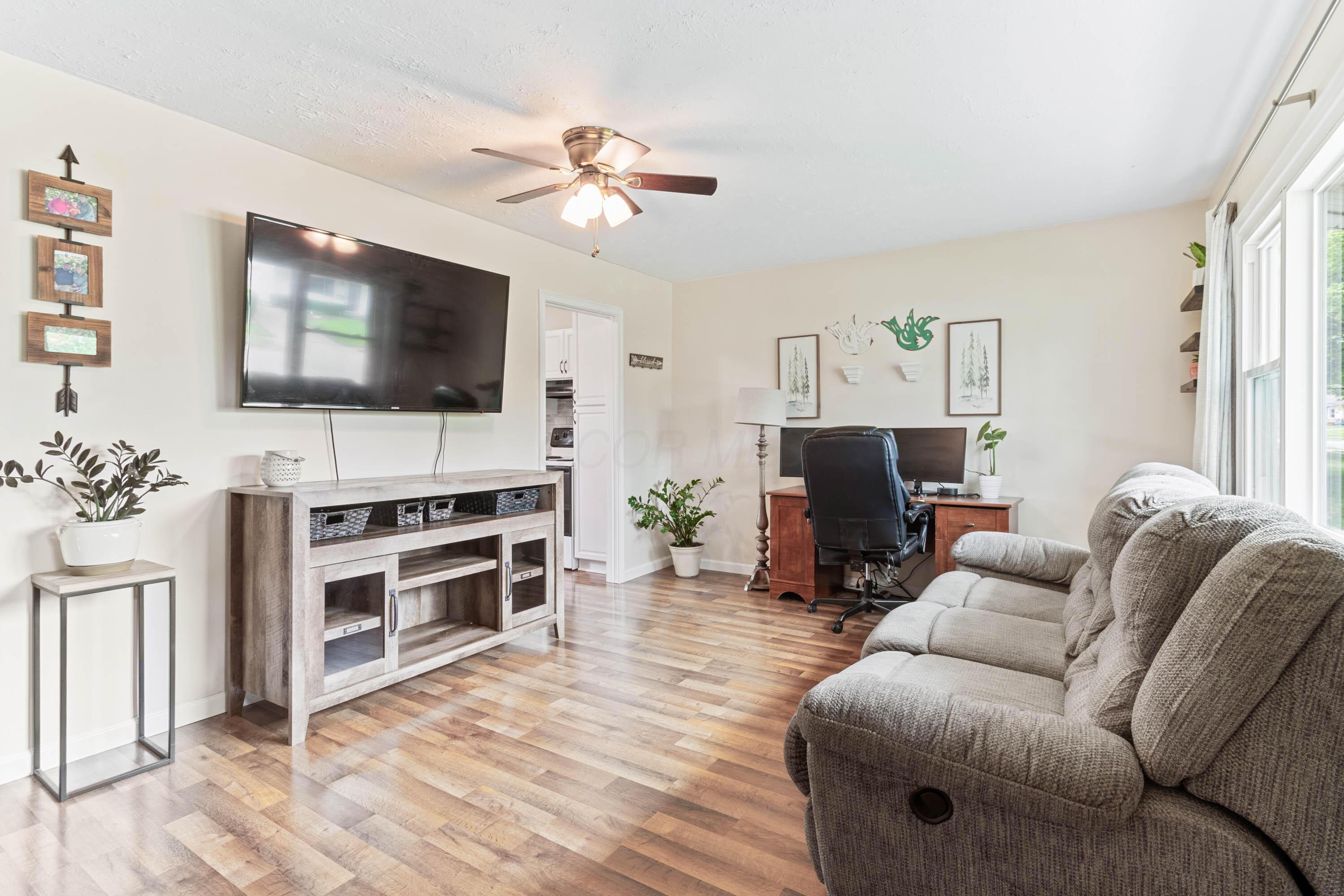 7352 Roshon Avenue, Reynoldsburg, Ohio image 5