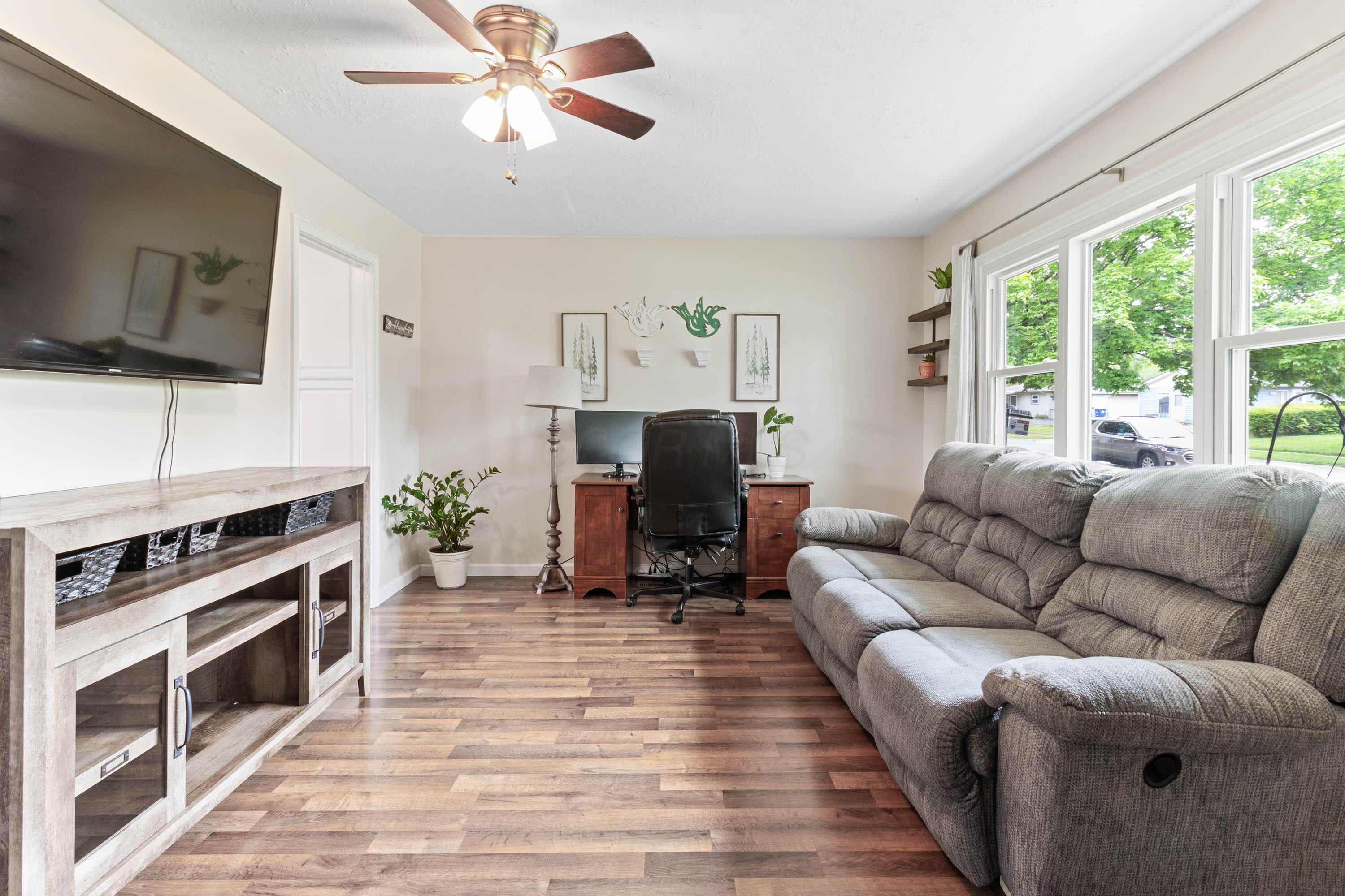 7352 Roshon Avenue, Reynoldsburg, Ohio image 4