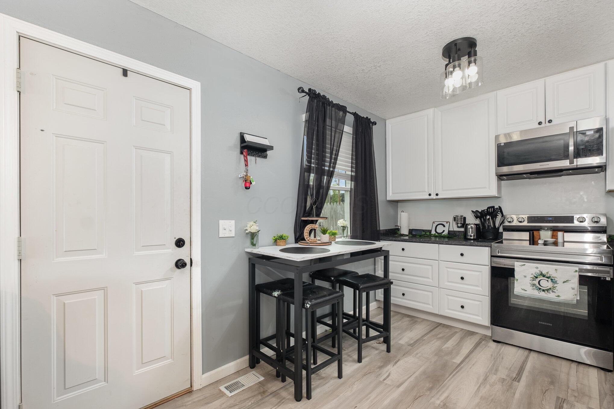 99 S 4th Street, Newark, Ohio image 9