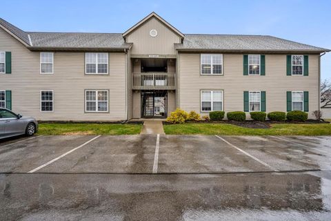 Photo of 4993 Emerald Lakes Boulevard, Powell, OH 43065 (MLS # 225037027)