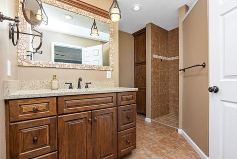 Tiny photo for 305 Braewood Lane, Chillicothe, OH 45601 (MLS # 226020732)