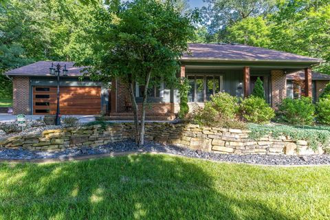 Homes For Sale - 305 Braewood Lane<br/> Chillicothe, OH 45601