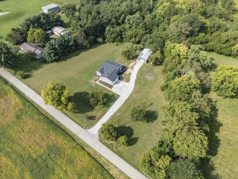 Tiny photo for 27695 Campbell Road, Circleville, OH 43113 (MLS # 226033892)