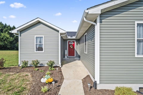Tiny photo for 27695 Campbell Road, Circleville, OH 43113 (MLS # 226033892)