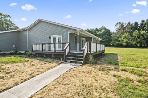 Tiny photo for 27695 Campbell Road, Circleville, OH 43113 (MLS # 226033892)