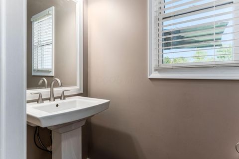 Tiny photo for 6228 Parkmeadow Lane, Hilliard, OH 43026 (MLS # 225037761)