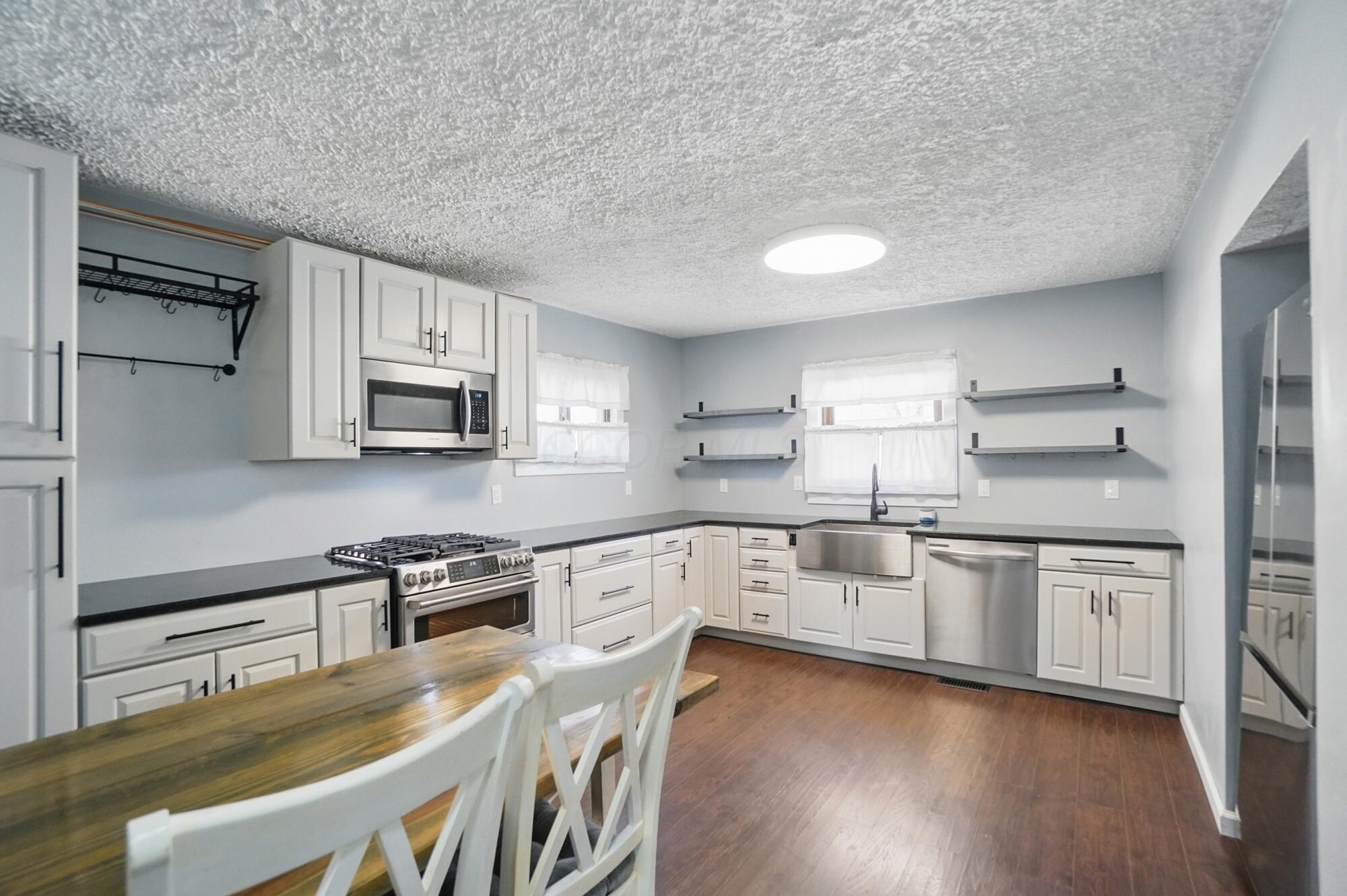 303 W Buckeye Street, Belle Center, Ohio image 9