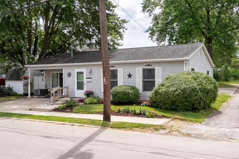 Tiny photo for 203 W Third Street, Marysville, OH 43040 (MLS # 225041035)