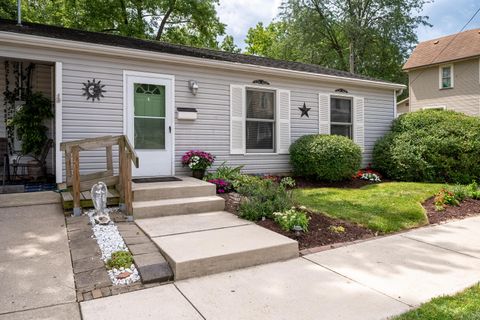 Tiny photo for 203 W Third Street, Marysville, OH 43040 (MLS # 225041035)