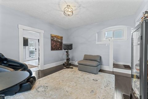 Tiny photo for 39 W Lakeview Avenue, Columbus, OH 43202 (MLS # 225044871)