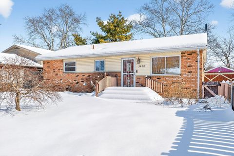 Photo of 3458 S 8th Street, Columbus, OH 43207 (MLS # 226002786)