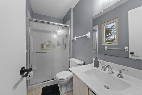 Tiny photo for 302 Cliffview Drive, Columbus, OH 43230 (MLS # 226000596)