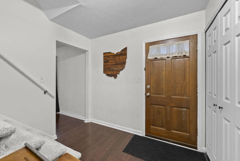 Tiny photo for 302 Cliffview Drive, Columbus, OH 43230 (MLS # 226000596)
