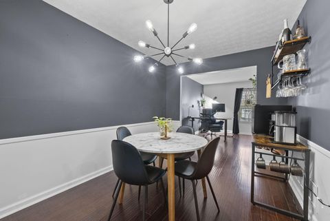 Tiny photo for 302 Cliffview Drive, Columbus, OH 43230 (MLS # 226000596)