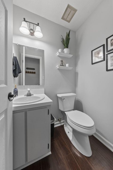 Tiny photo for 302 Cliffview Drive, Columbus, OH 43230 (MLS # 226000596)