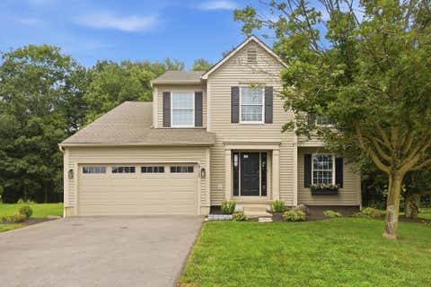 Homes For Sale - 5733 Paul Talbott Circle<br/> Grove City, OH 43123