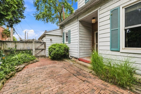 Tiny photo for 657 S 9th Street, Columbus, OH 43206 (MLS # 226028254)