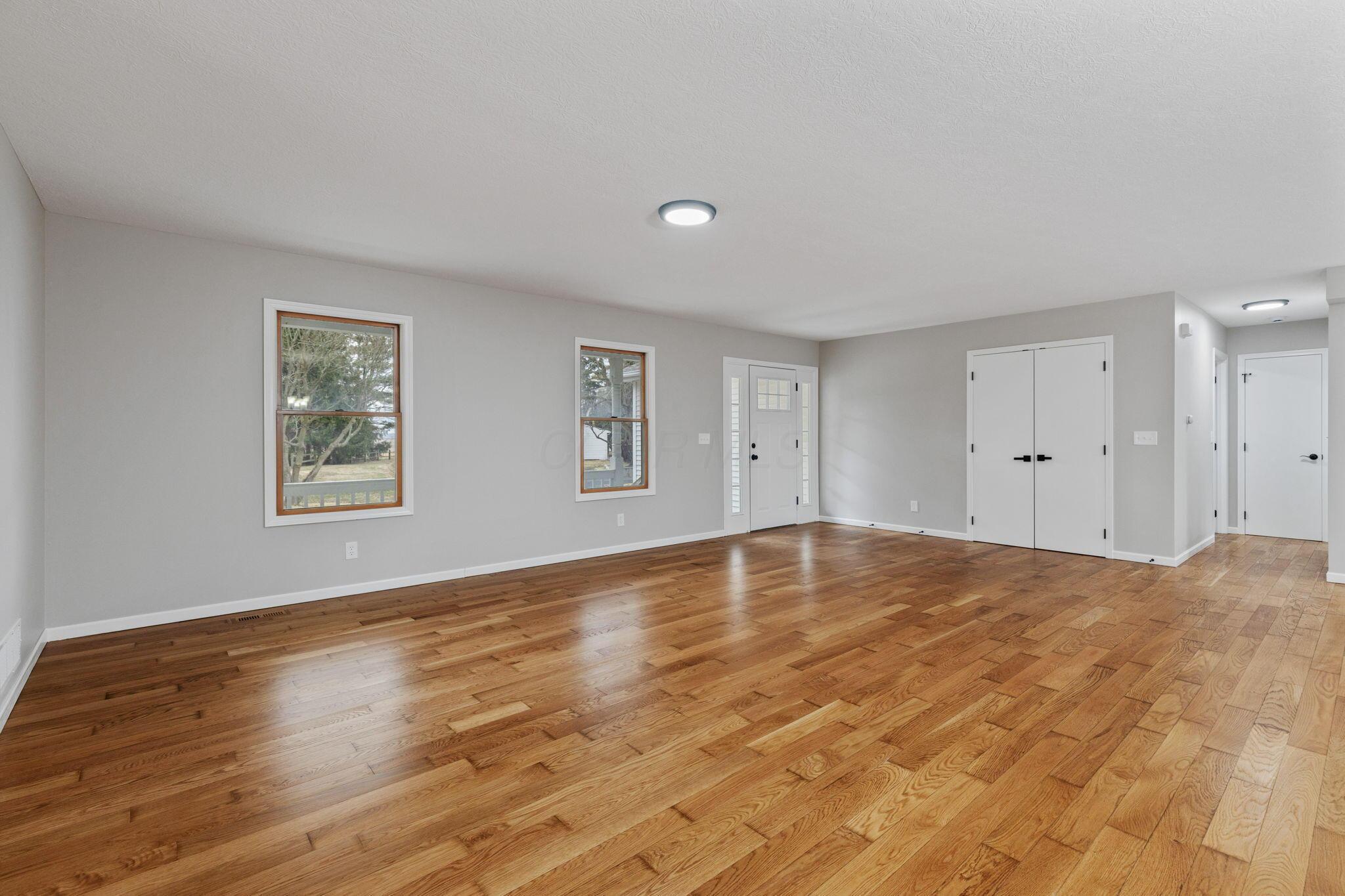 3284 Radnor Road, Radnor, Ohio image 5