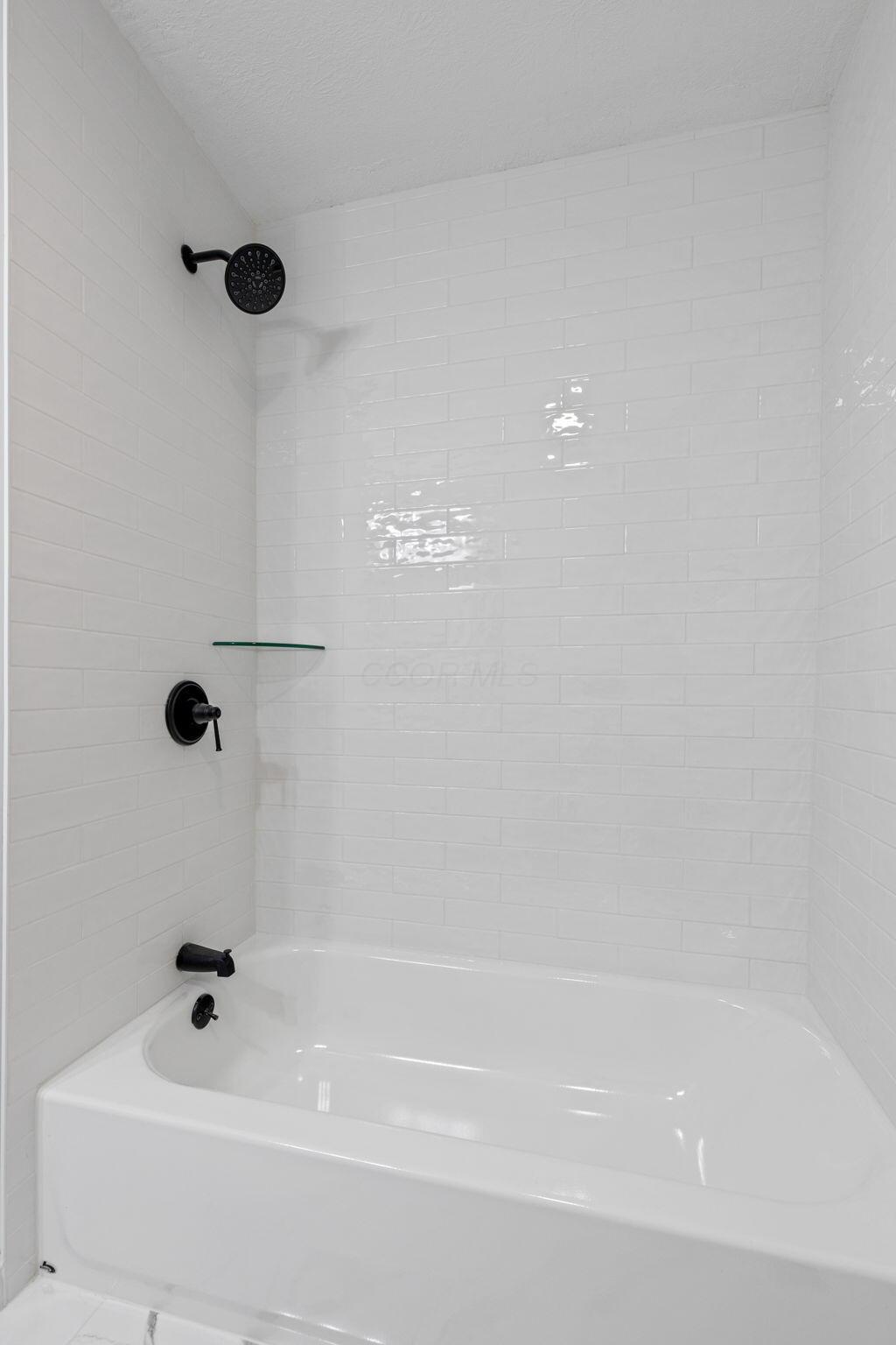 3284 Radnor Road, Radnor, Ohio image 28