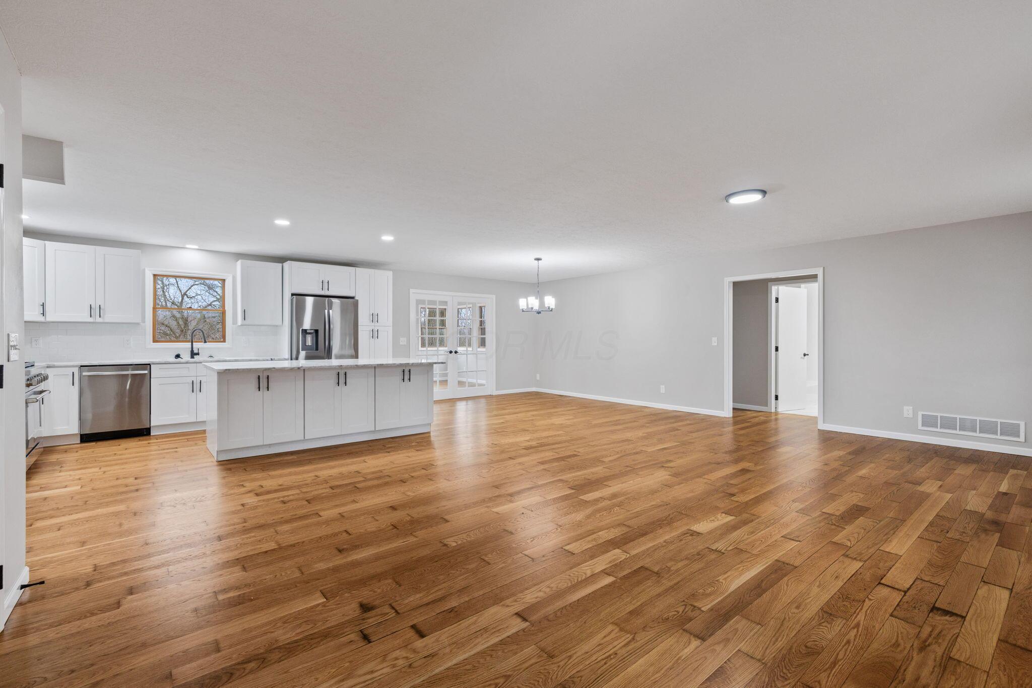 3284 Radnor Road, Radnor, Ohio image 3
