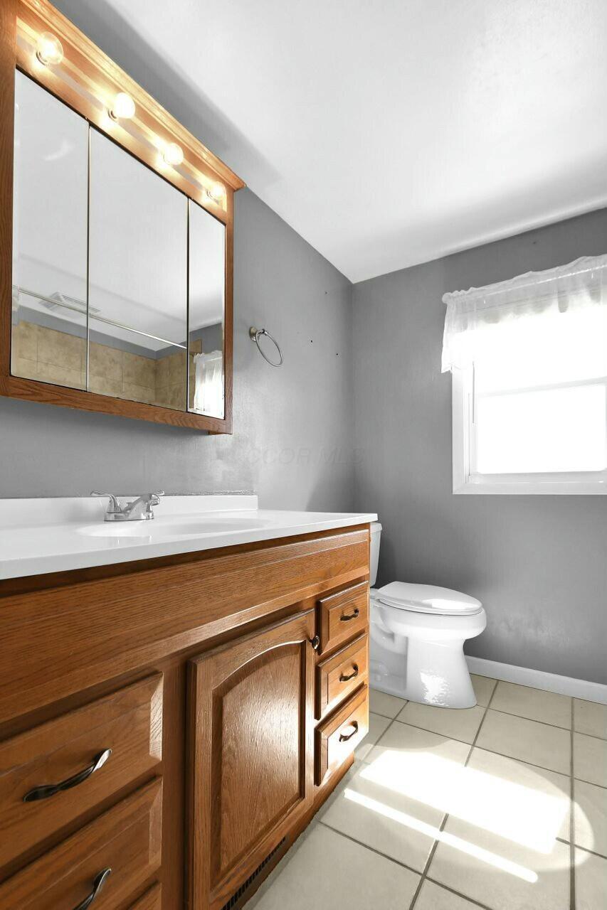 989 Shaw Drive, Newark, Ohio image 23