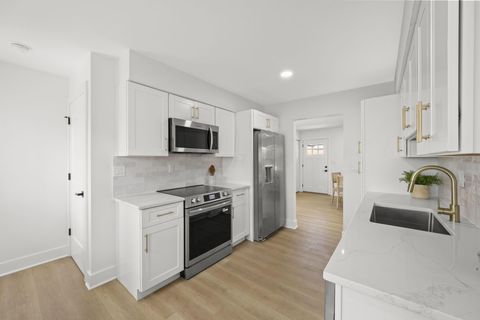 Tiny photo for 1071 Loring Road, Columbus, OH 43224 (MLS # 226013118)