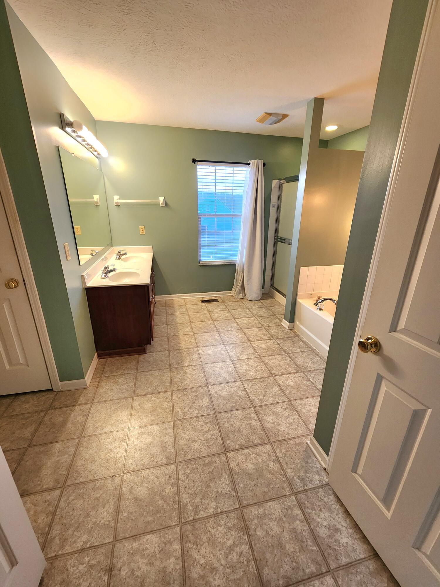 113 Zackary Drive, Granville, Ohio image 39