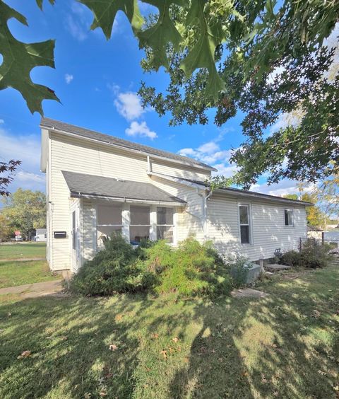 Photo of 120 N Springhill Street, Bellefontaine, OH 43311 (MLS # 225040377) Photo of 120 N Springhill Street, Bellefontaine, OH 43311 (MLS # 225040377)