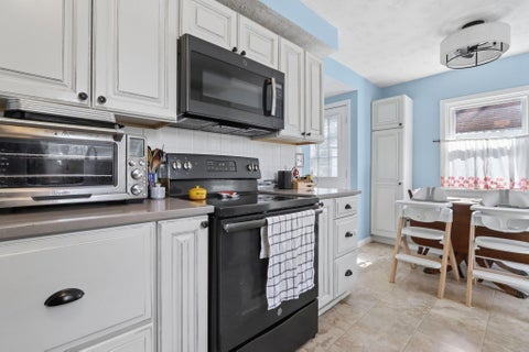 Tiny photo for 1293 E North Broadway Street, Columbus, OH 43224 (MLS # 226032920)