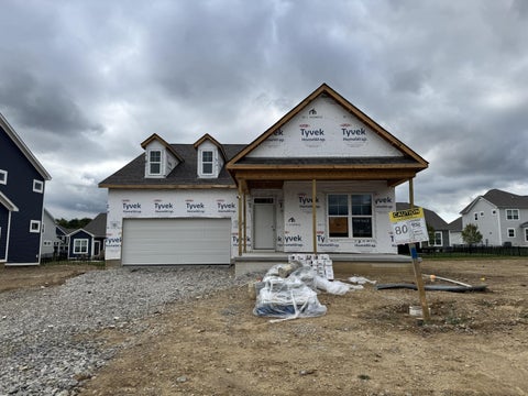Photo of 408 Fannin Drive, Pataskala, OH 43062 (MLS # 226035798)