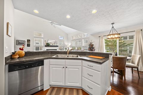 Tiny photo for 3414 Eastwoodlands Trail, Hilliard, OH 43026 (MLS # 225045431)