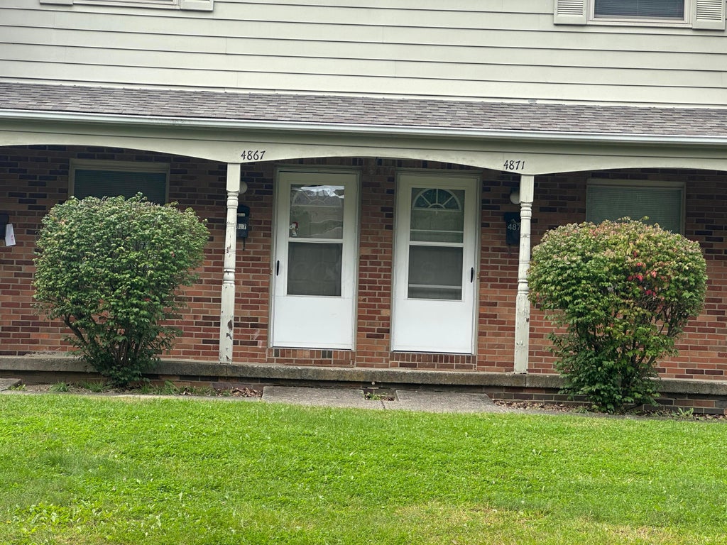 Photo of 4867 Dierker Road, Upper Arlington, OH 43220 (MLS # 226037335)