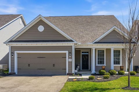 Photo of 6276 Callaway Square W, New Albany, OH 43054 (MLS # 226008399)