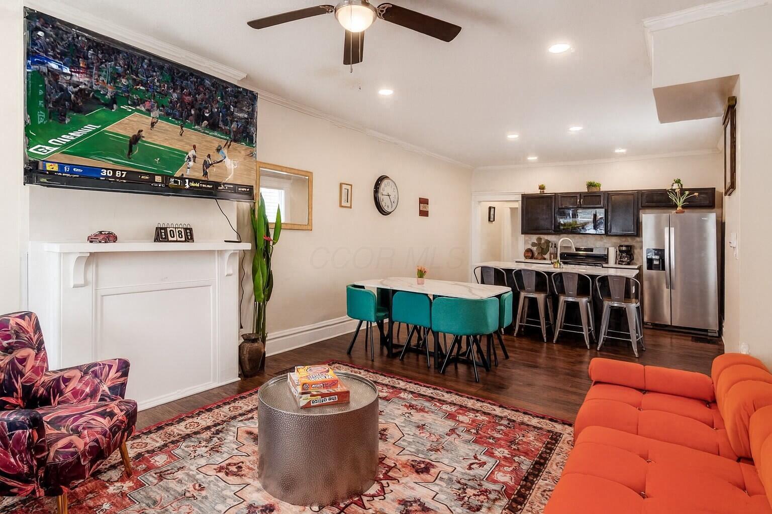 685 Gilbert Street 685-687