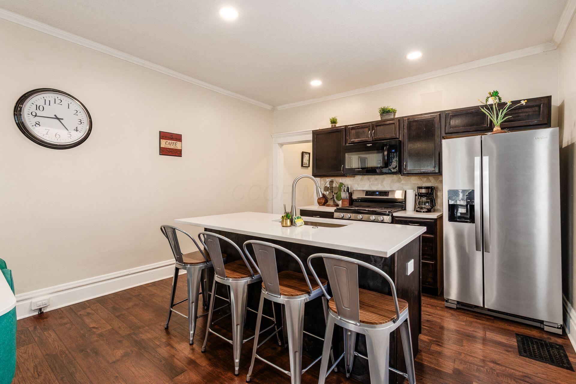 685 Gilbert Street 685-687