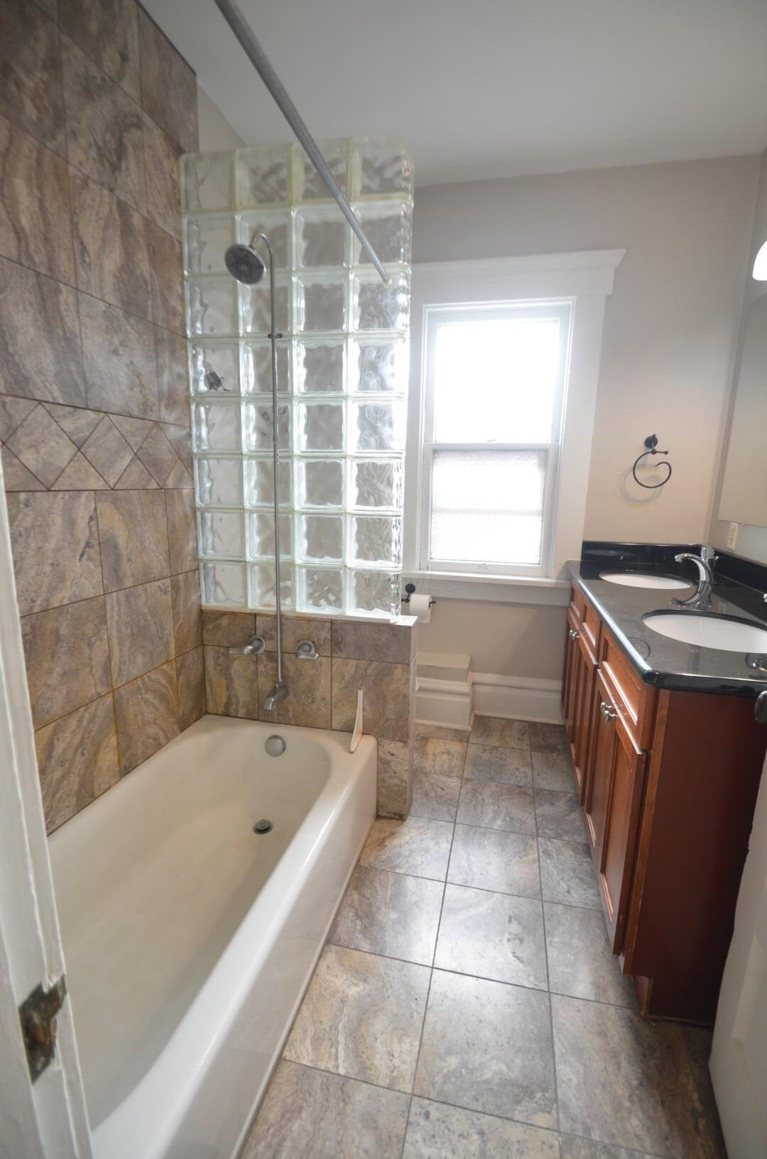 Columbus, Ohio 43201, United States, 1 Bedroom Bedrooms, ,1 BathroomBathrooms,Residential,Active,127749
