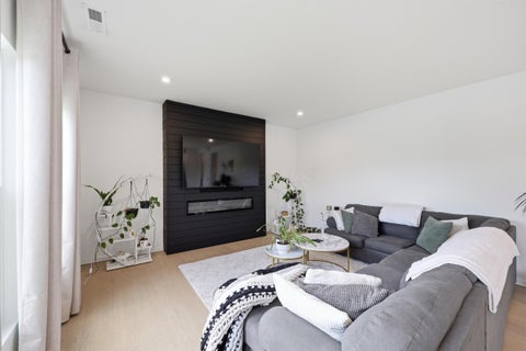 Tiny photo for 4872 Amber Crossing Drive, Columbus, OH 43232 (MLS # 226025771)