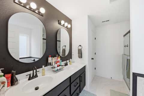 Tiny photo for 4872 Amber Crossing Drive, Columbus, OH 43232 (MLS # 226025771)
