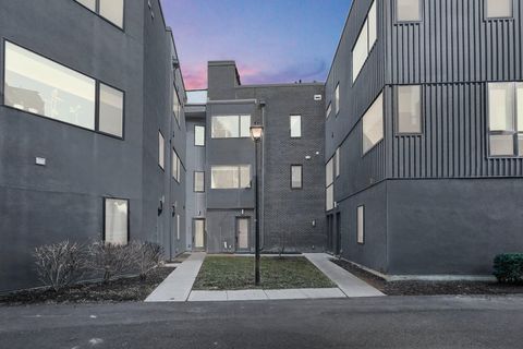 Photo of 806 Senco Lane, Columbus, OH 43215 (MLS # 226025697)