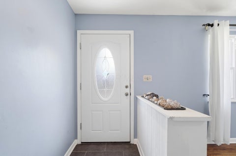 Tiny photo for 796 Drummond Court, Columbus, OH 43214 (MLS # 226033854)