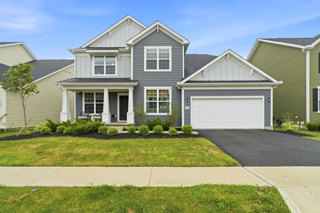 Photo of 1930 Cavolo Drive, Hilliard, OH 43026 (MLS # 226014651)